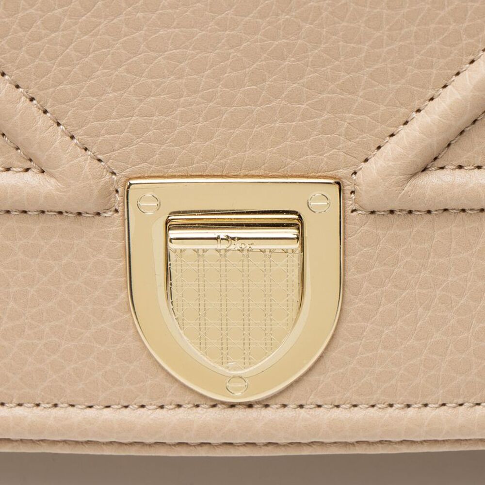 Dior Calfskin Diorama Wallet on Chain - Picture 10 of 14